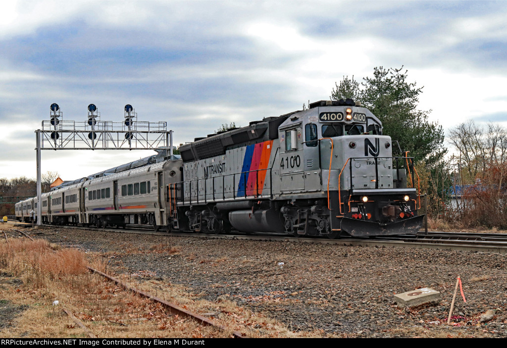 NJT 4100 on train 1155